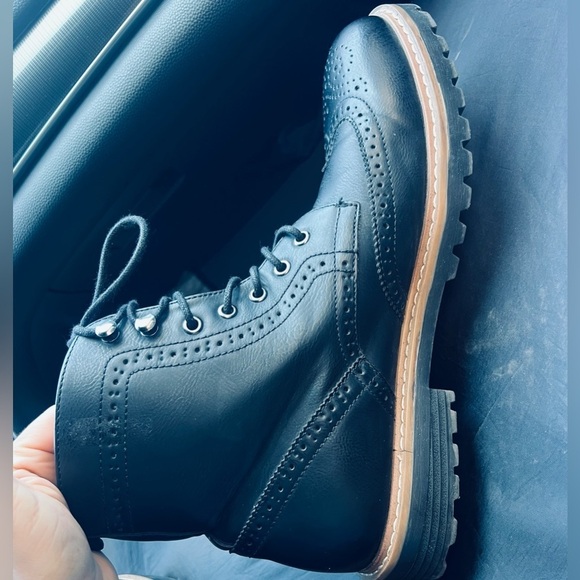 Club room Wingtip lace-up boots size 12 men’s 
Decorative broguing at upper main image 4